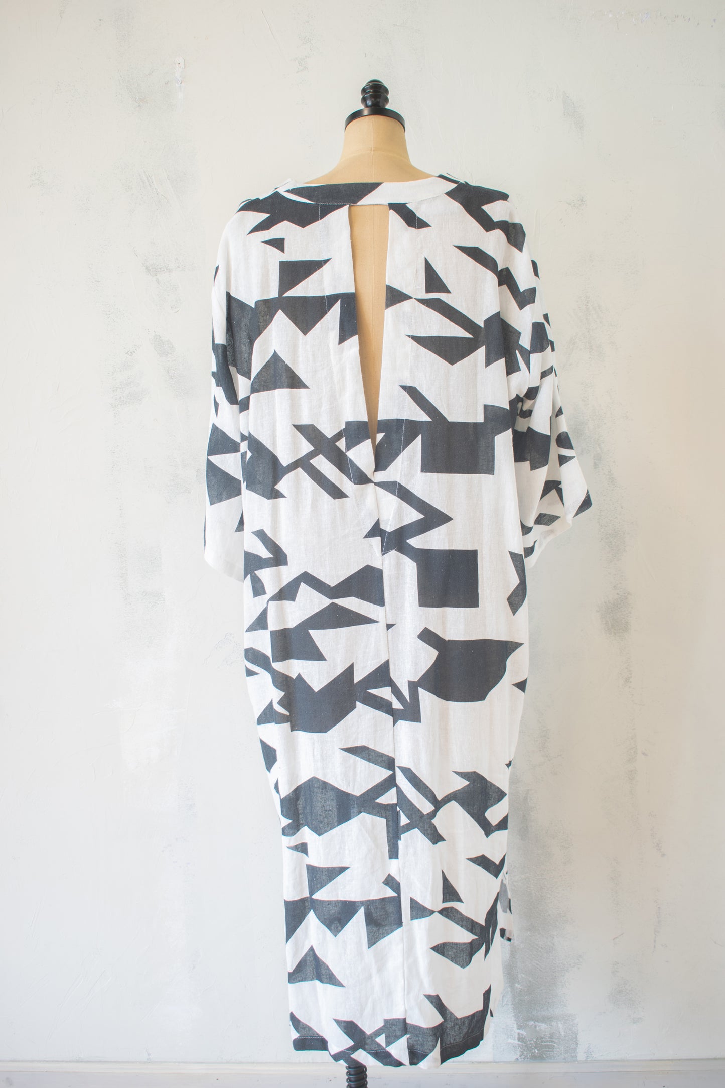 Lotus Eater; Linen Kaftan w Back Cut Out
