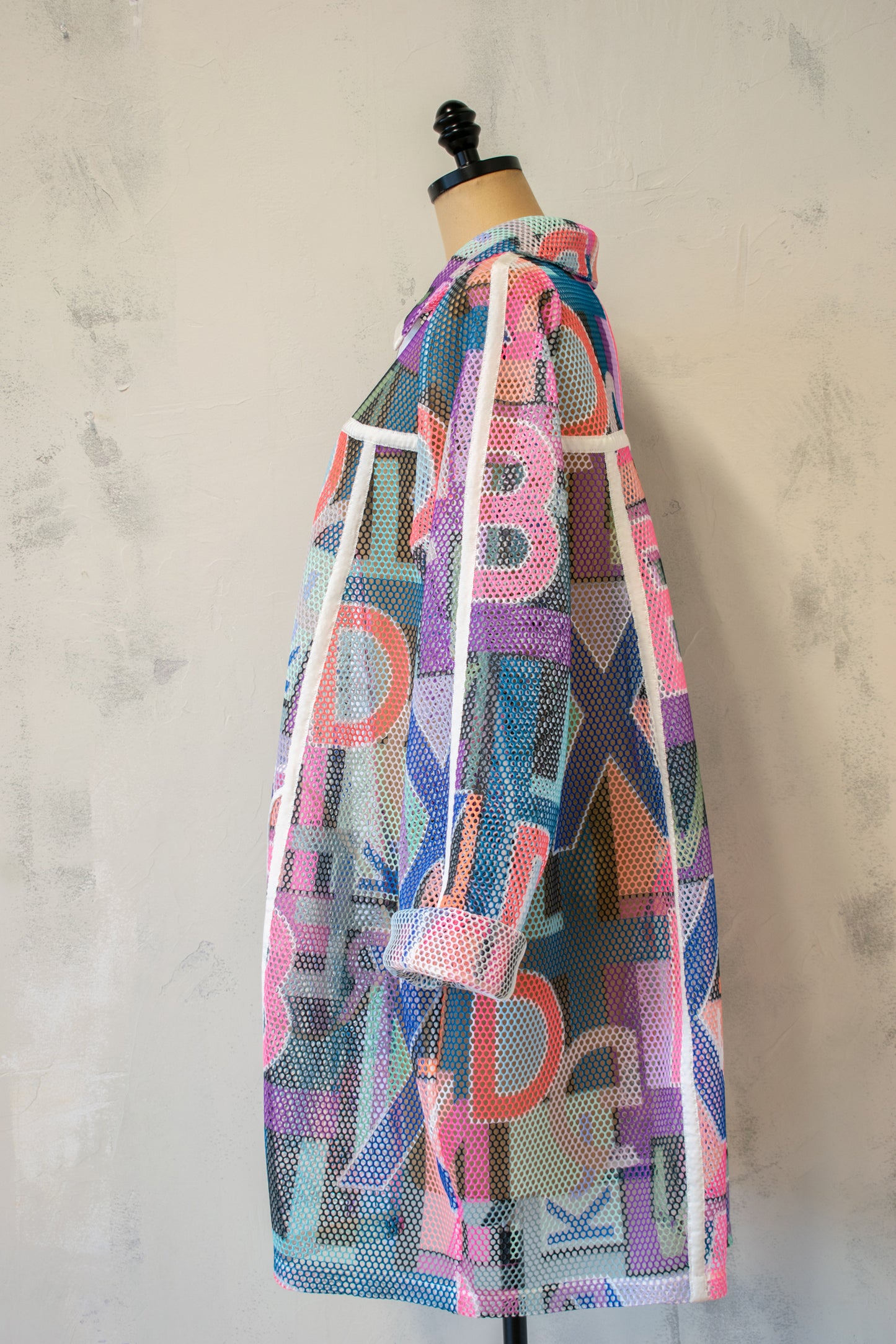 NY77; Printed Macro Mesh Coat