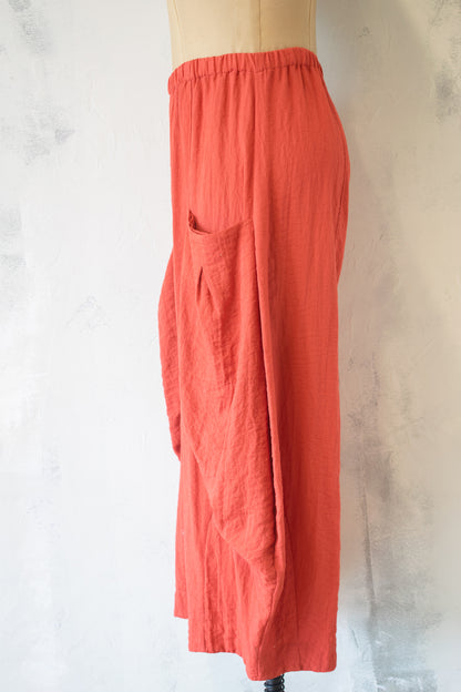 Eleven Stitch; Travel Fabric Double Pocket Pants in Pimento