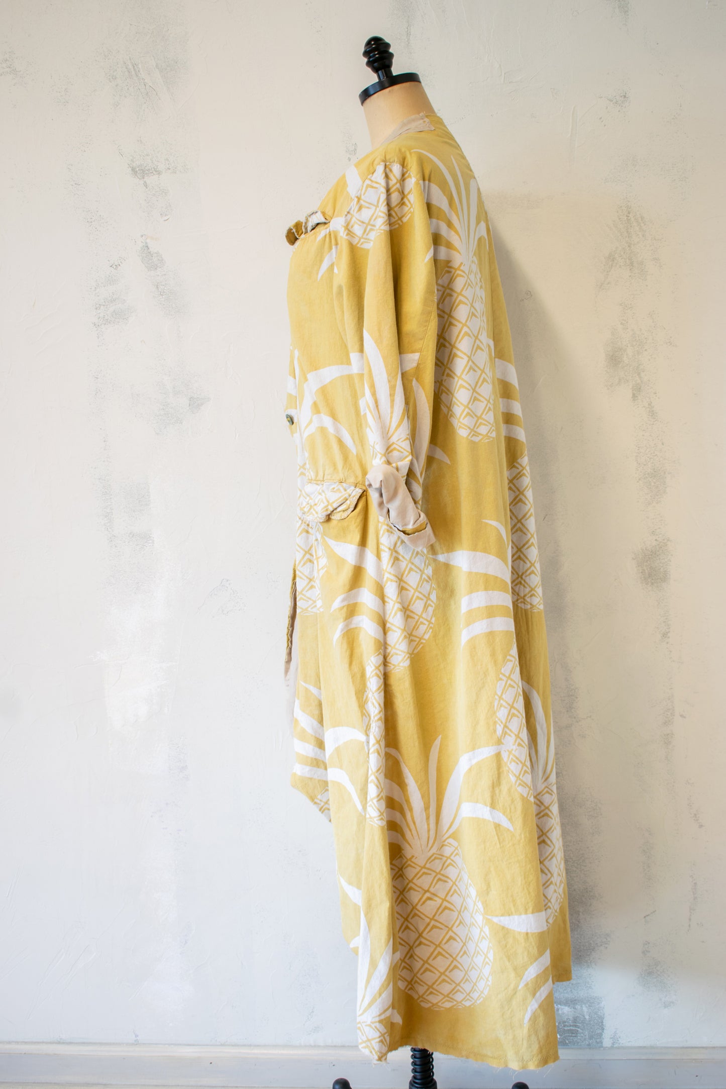 Magnolia Pearl; Pineapple Aloha Coat