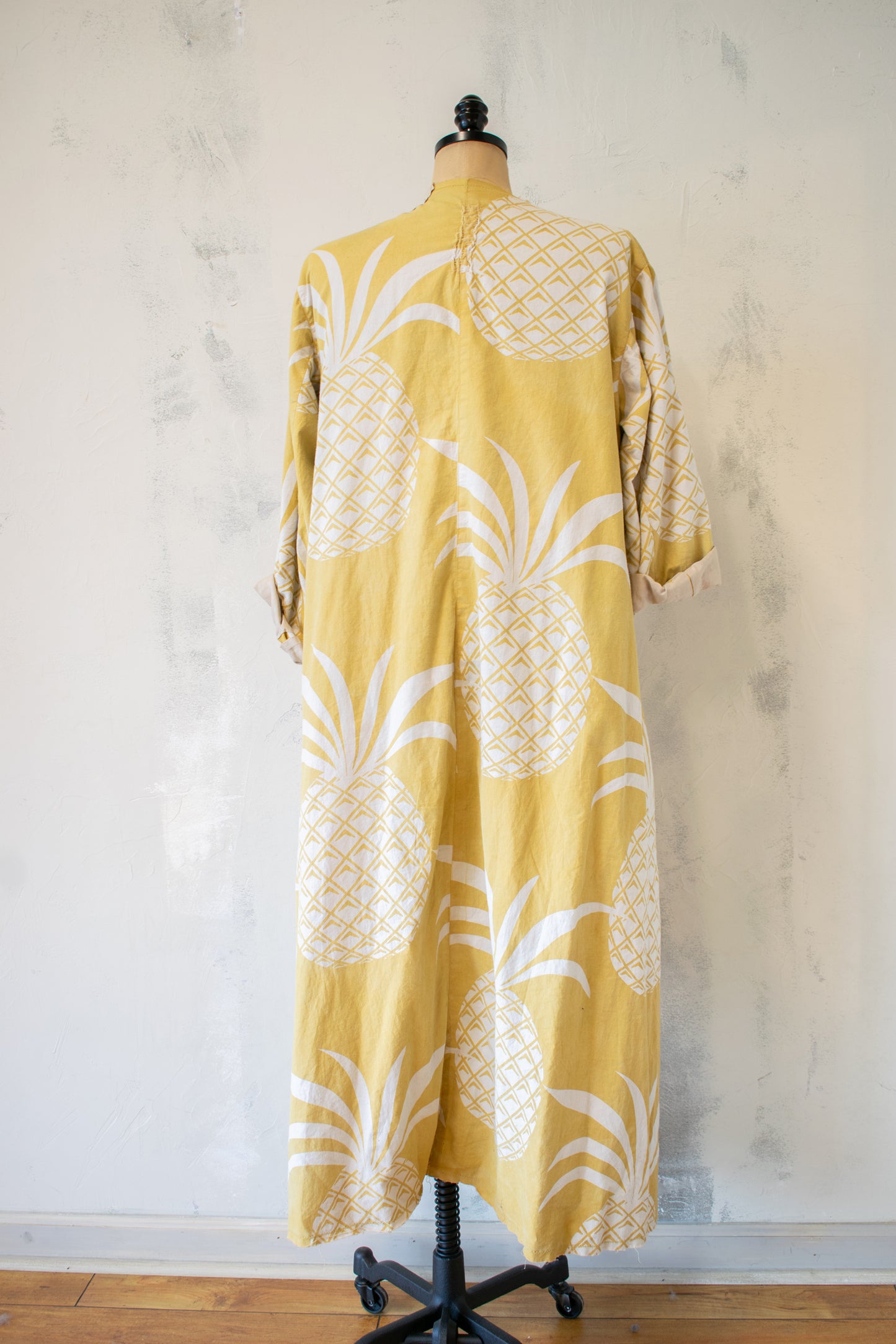 Magnolia Pearl; Pineapple Aloha Coat