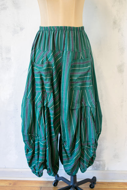 Bodil; Tuck Pant in Green Stripe