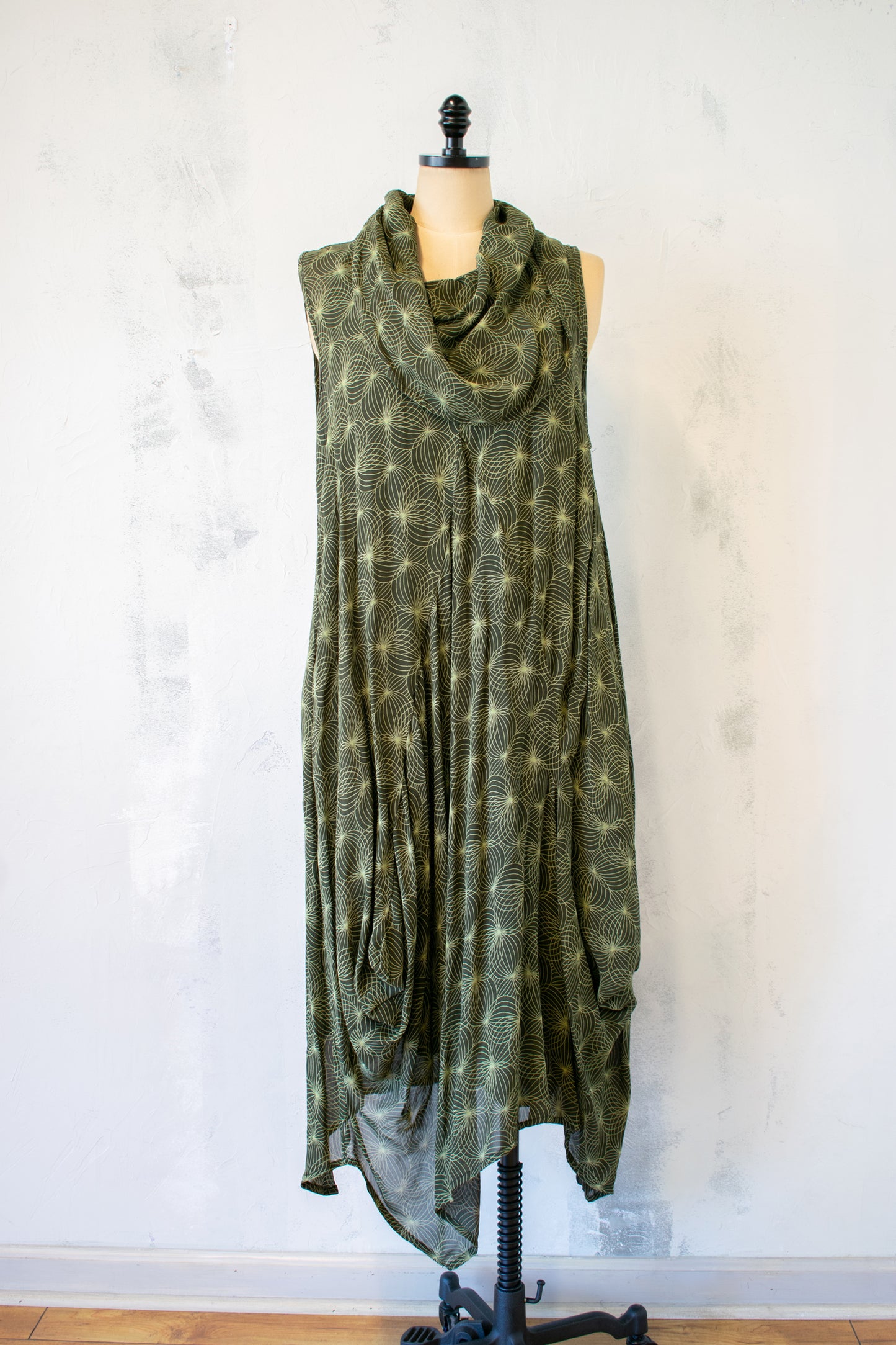 Dress to Kill; Green Print Shawl Collar Sleeveless Dress with Slip