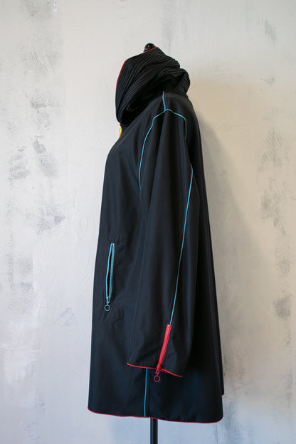 UBU; Accent Color Raincoat