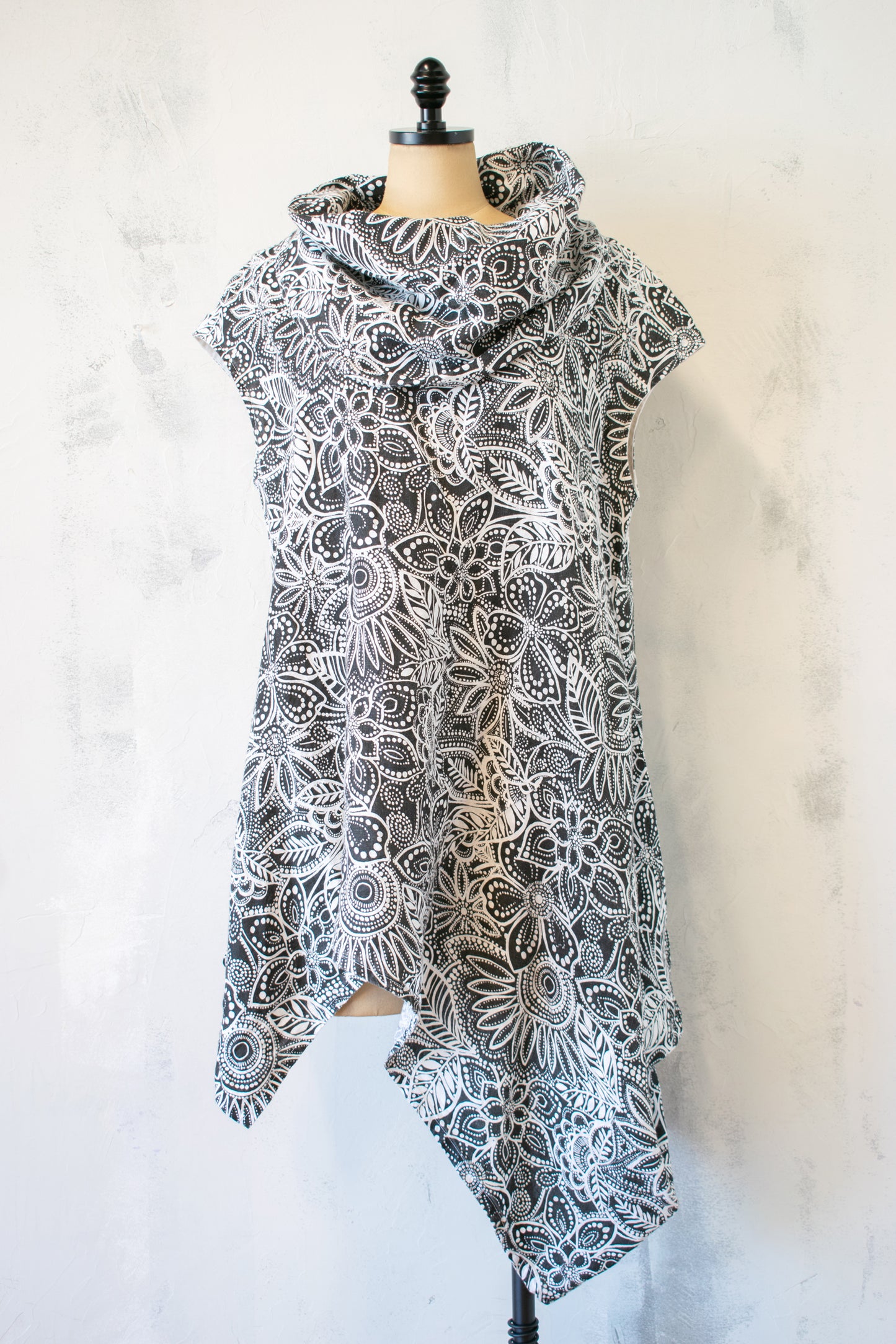 Bryn Walker; Noa Tunic in Graphic Floral