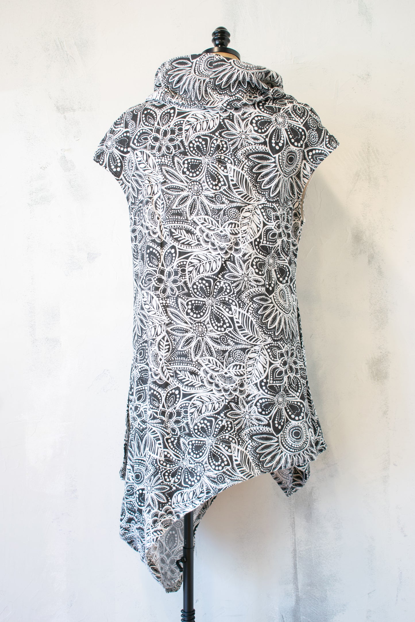 Bryn Walker; Noa Tunic in Graphic Floral