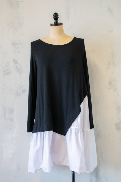 Alembika; Black and White Tunic