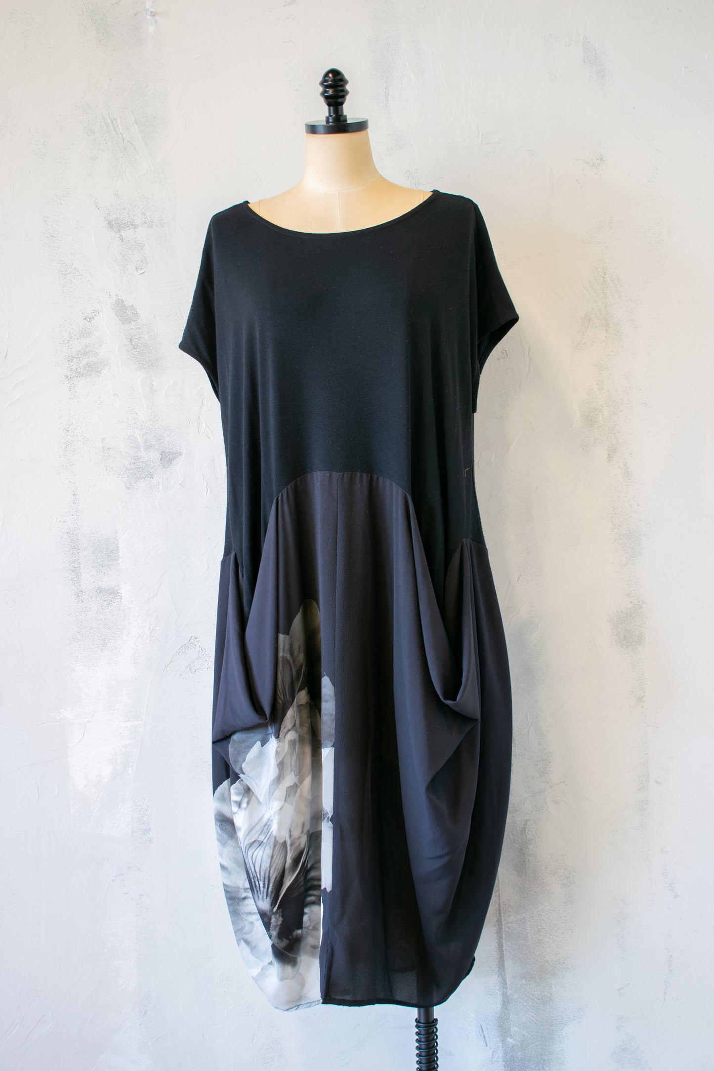 Alembika; Poppy Black Dress