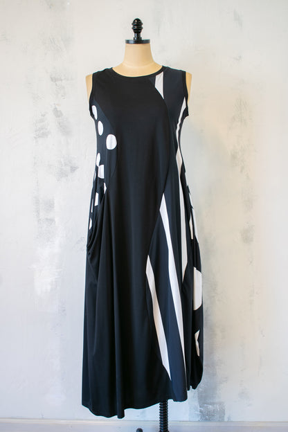 Tekbika by Alembika; Black and White Sleeveless Dress