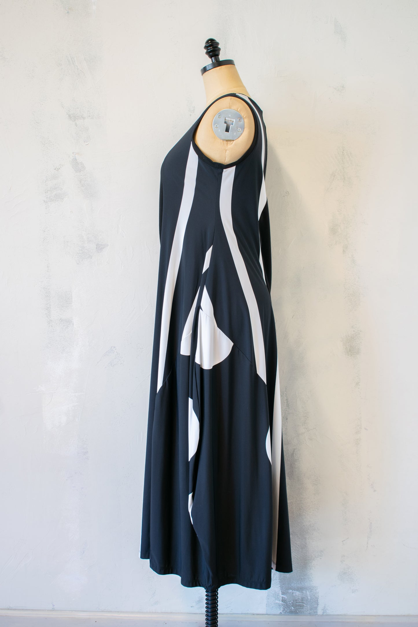 Tekbika by Alembika; Black and White Sleeveless Dress