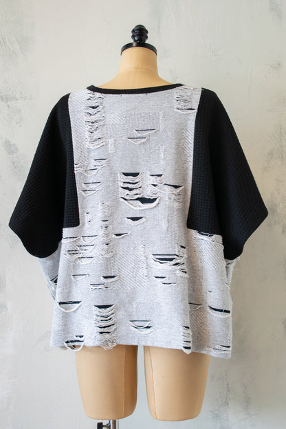 Beau Jours: Two Tone Pullover