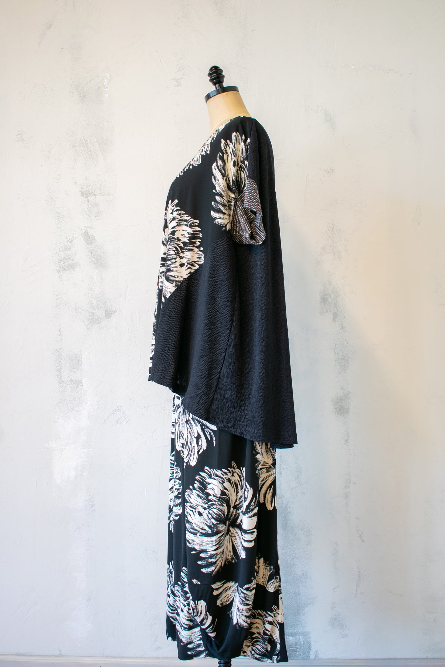 Alembika; Floral Print Black and White Top