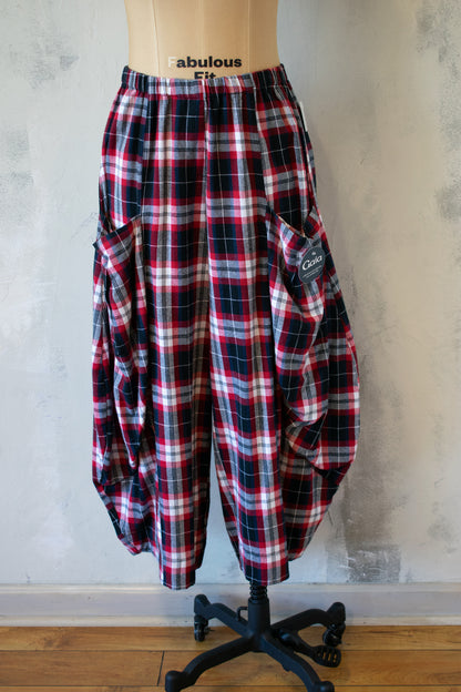 Eleven Stitch: NWT, Flannel Plaid Double Pocket Pant