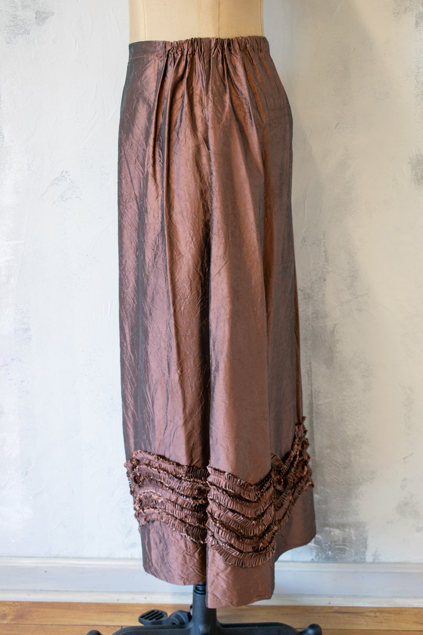 Krista Larson; Exquisite Silk Straight Skirt
