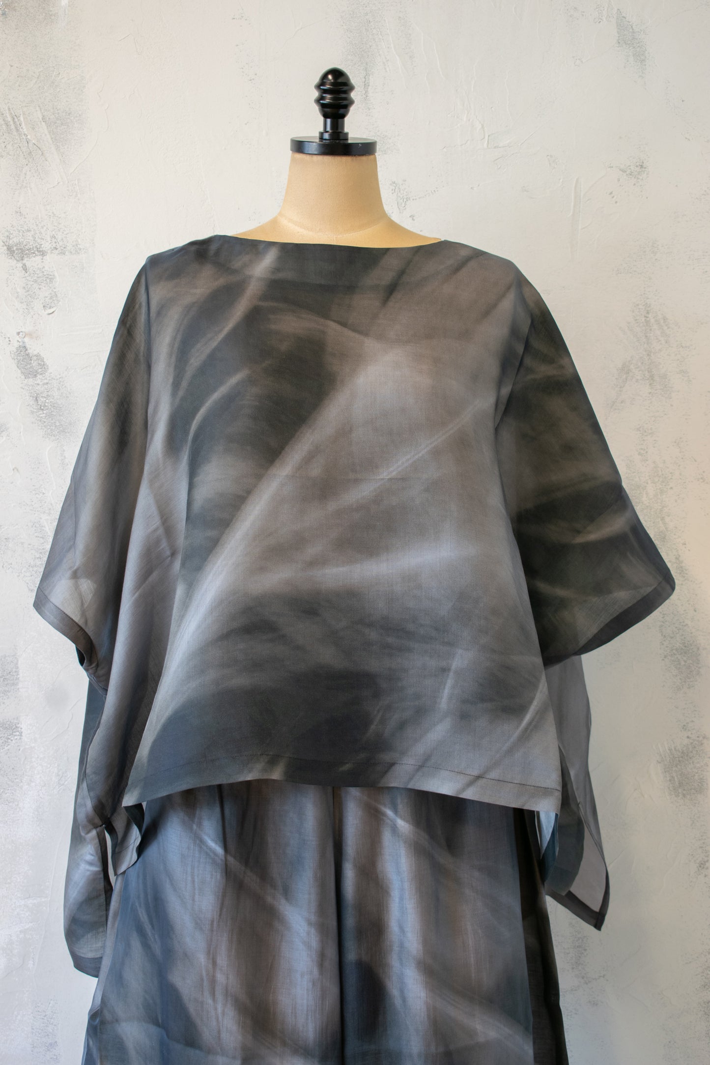 Moyuru Sheer Print Boxy Top