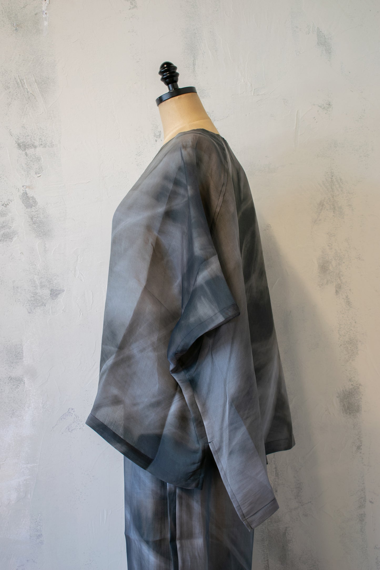 Moyuru Sheer Print Boxy Top