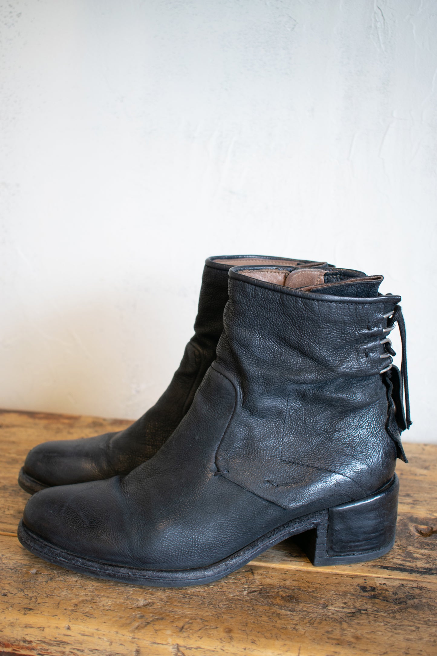 AS98: Bootie