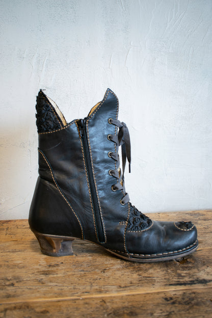 Rovers: Lace Up Boot