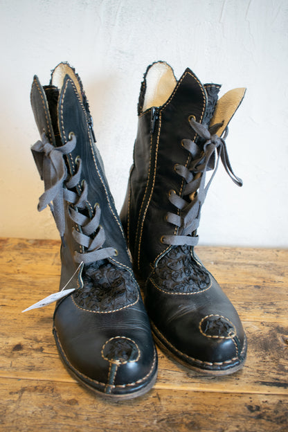 Rovers: Lace Up Boot