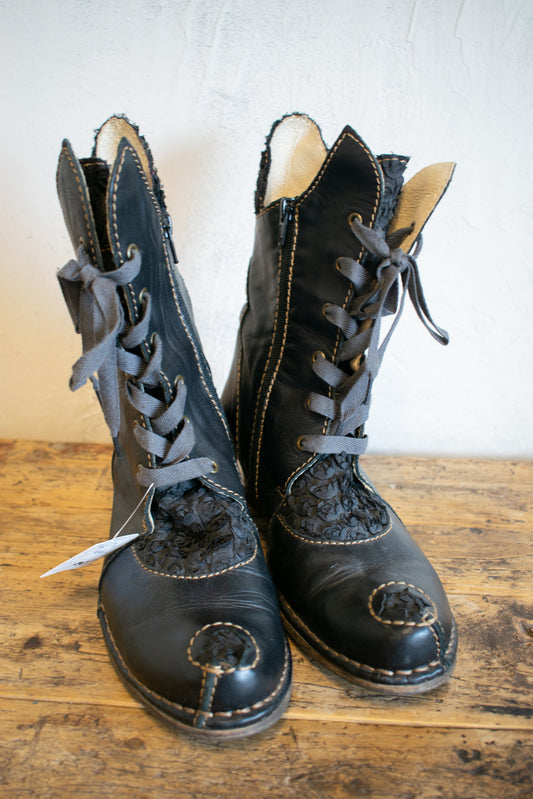 Rovers: Lace Up Boot