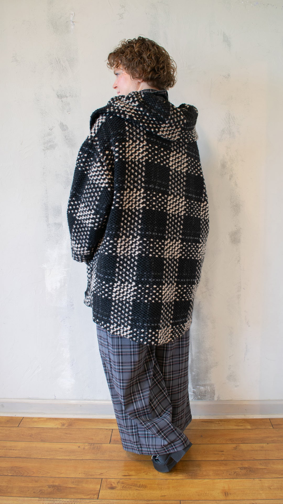 Heavy Knit Iris Coat in Black Taupe Check