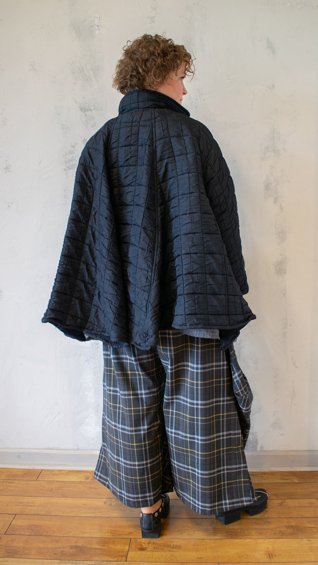 Quilted Peter Pan Swing Jacket in Black
