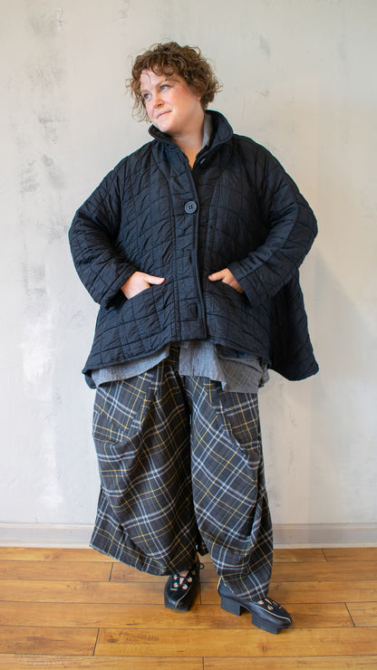 Quilted Peter Pan Swing Jacket in Black