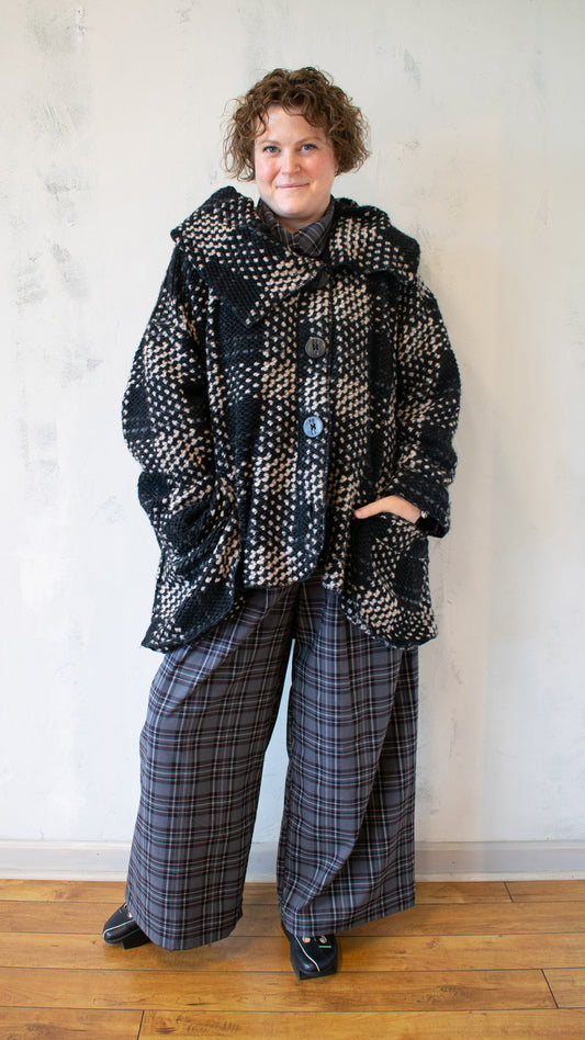 Heavy Knit Iris Coat in Black Taupe Check