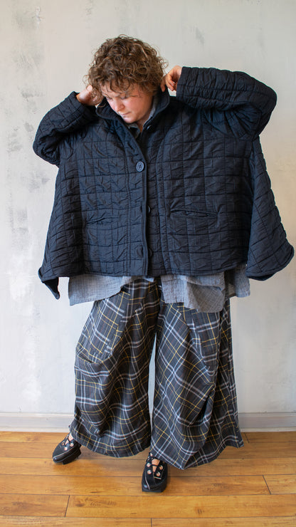 Quilted Peter Pan Swing Jacket in Black