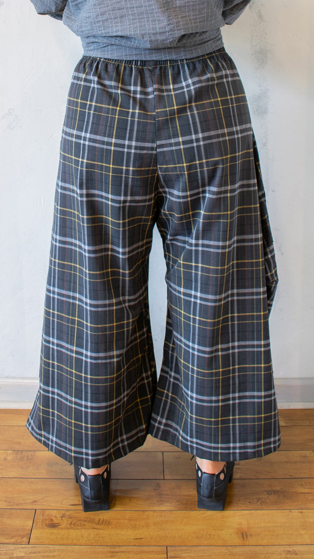 Plaid Harem Pant in Charcoal Mustard