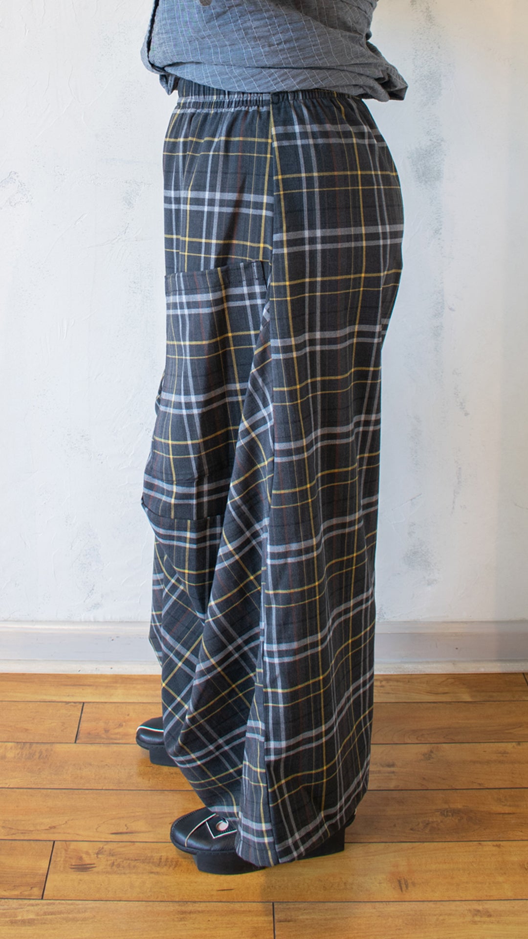 Plaid Harem Pant in Charcoal Mustard