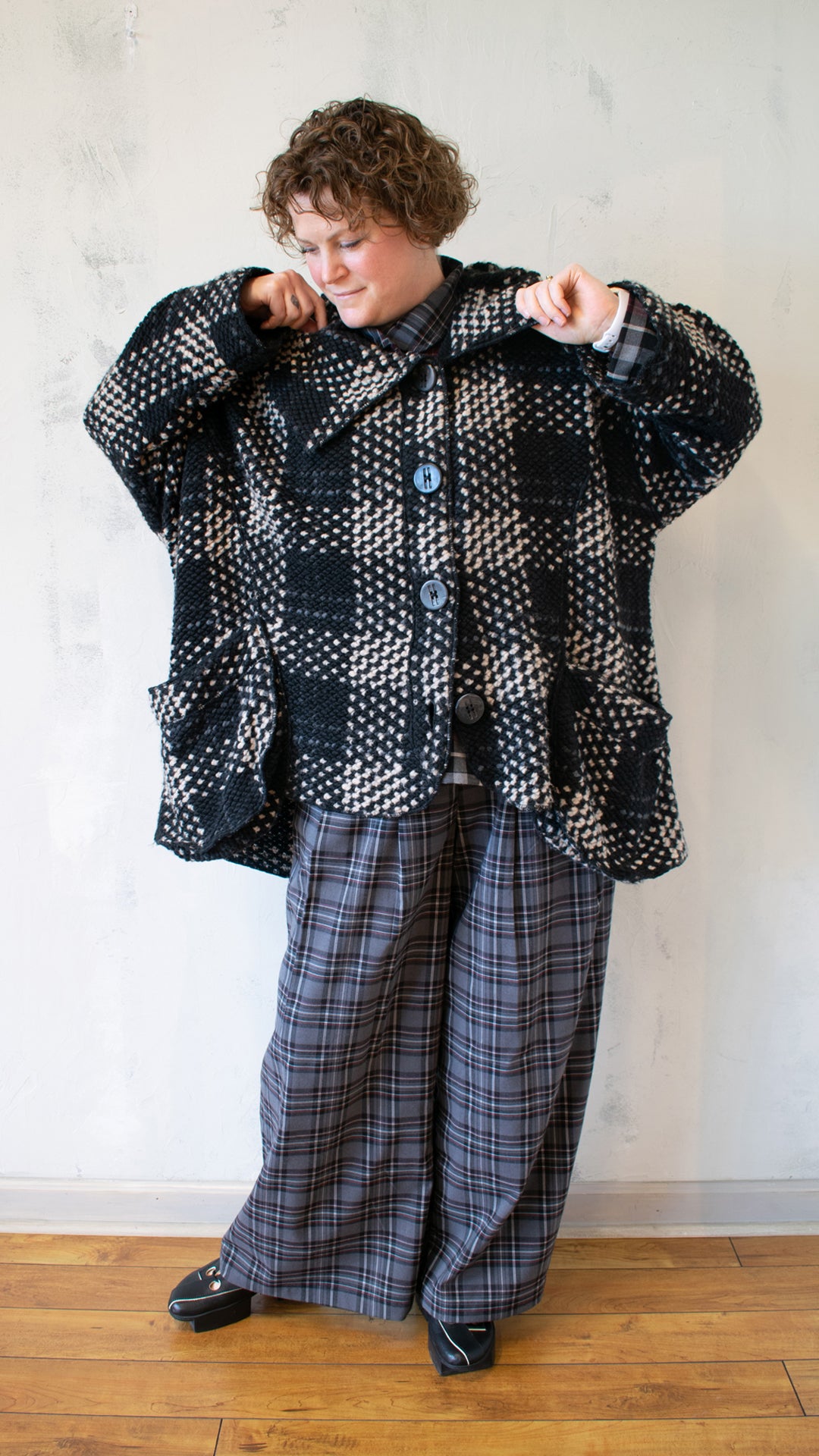 Heavy Knit Iris Coat in Black Taupe Check