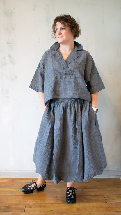 Hi-Lo Collar Pullover in Grey Bubble