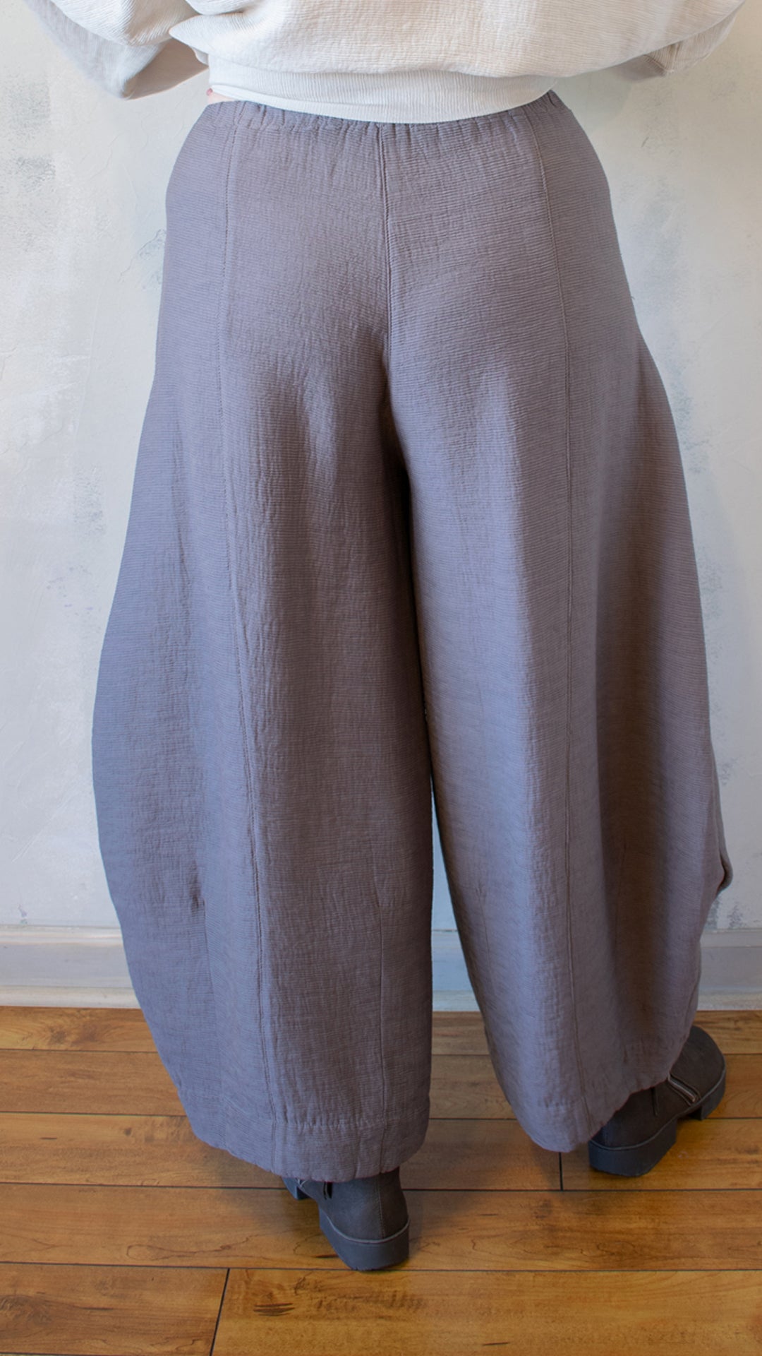 Double Pocket Pant in Pintuck Woven (Multiple Colors)