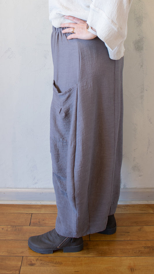 Double Pocket Pant in Pintuck Woven (Multiple Colors)
