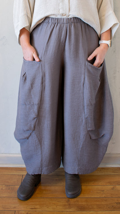 Double Pocket Pant in Pintuck Woven (Multiple Colors)