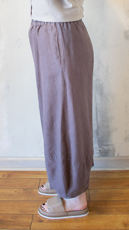 Tucked Hem Pant (Multiple Colors)