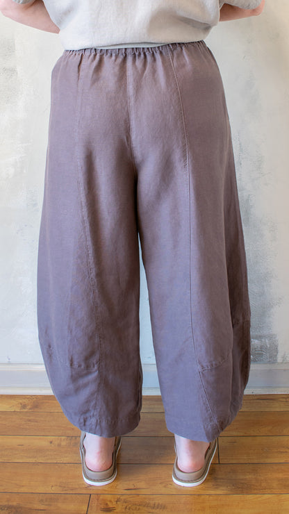 Tucked Hem Pant (Multiple Colors)