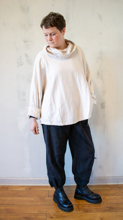Shay Pullover in Ashby White