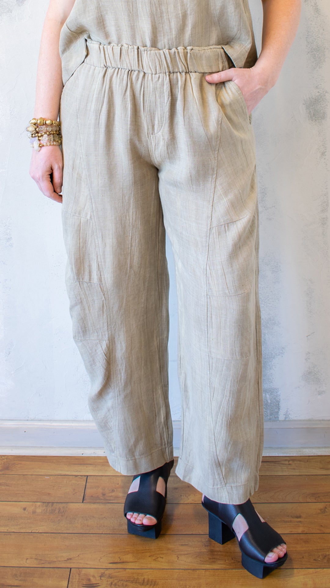 Liat Pant in Khaki