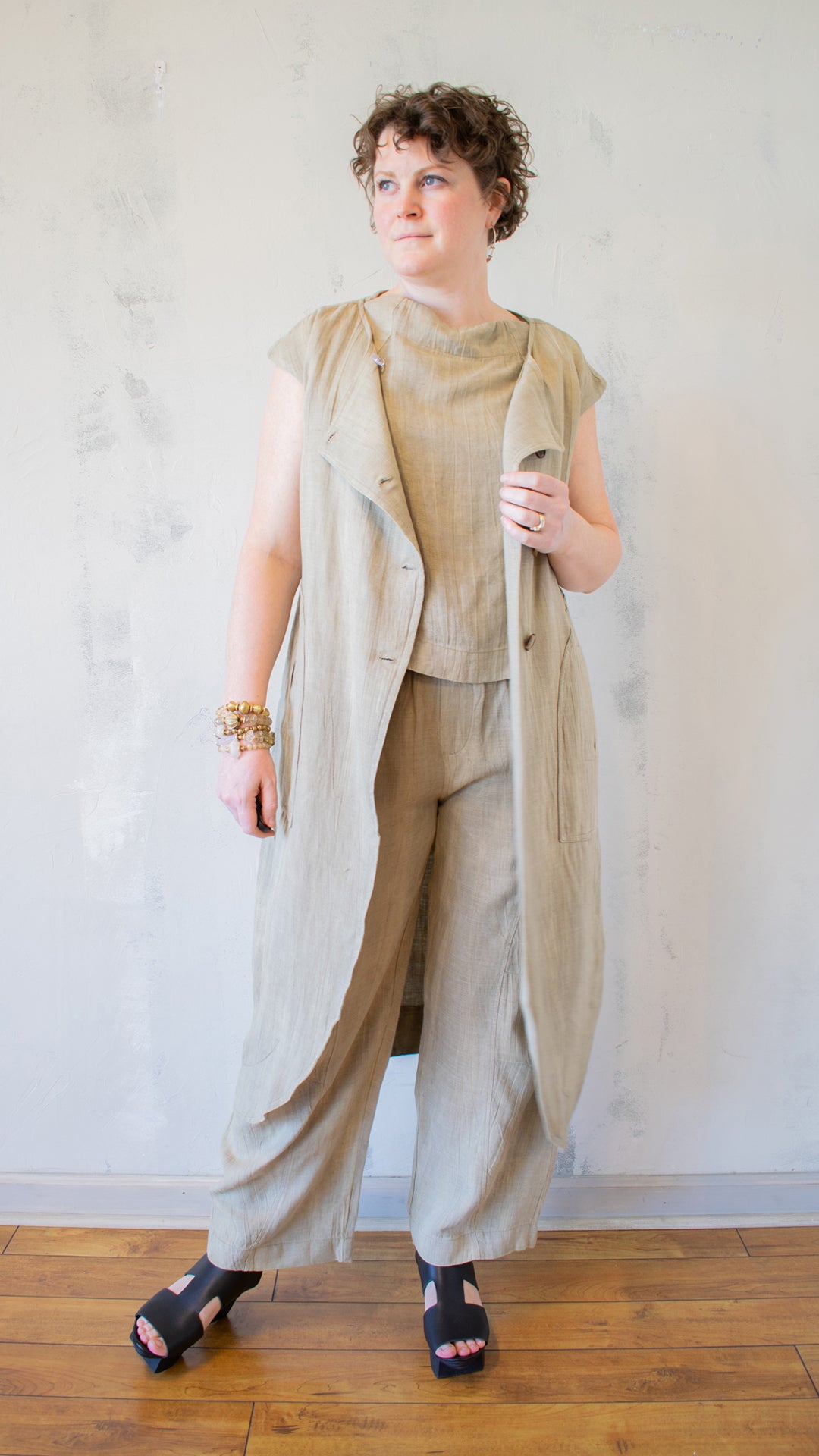 Muriel Duster in Khaki