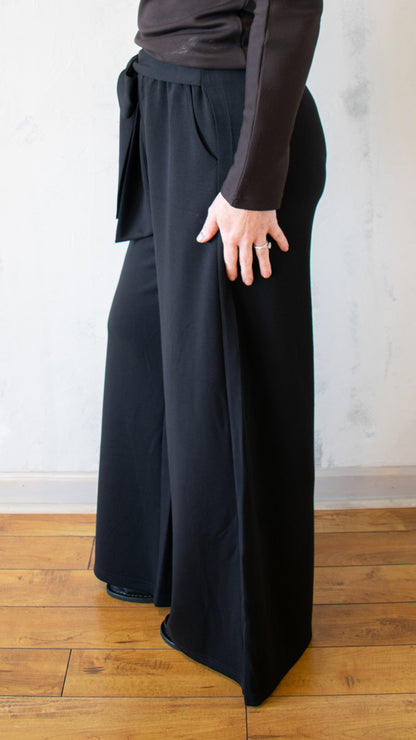 Wide Leg Tie Waist Pant in Black