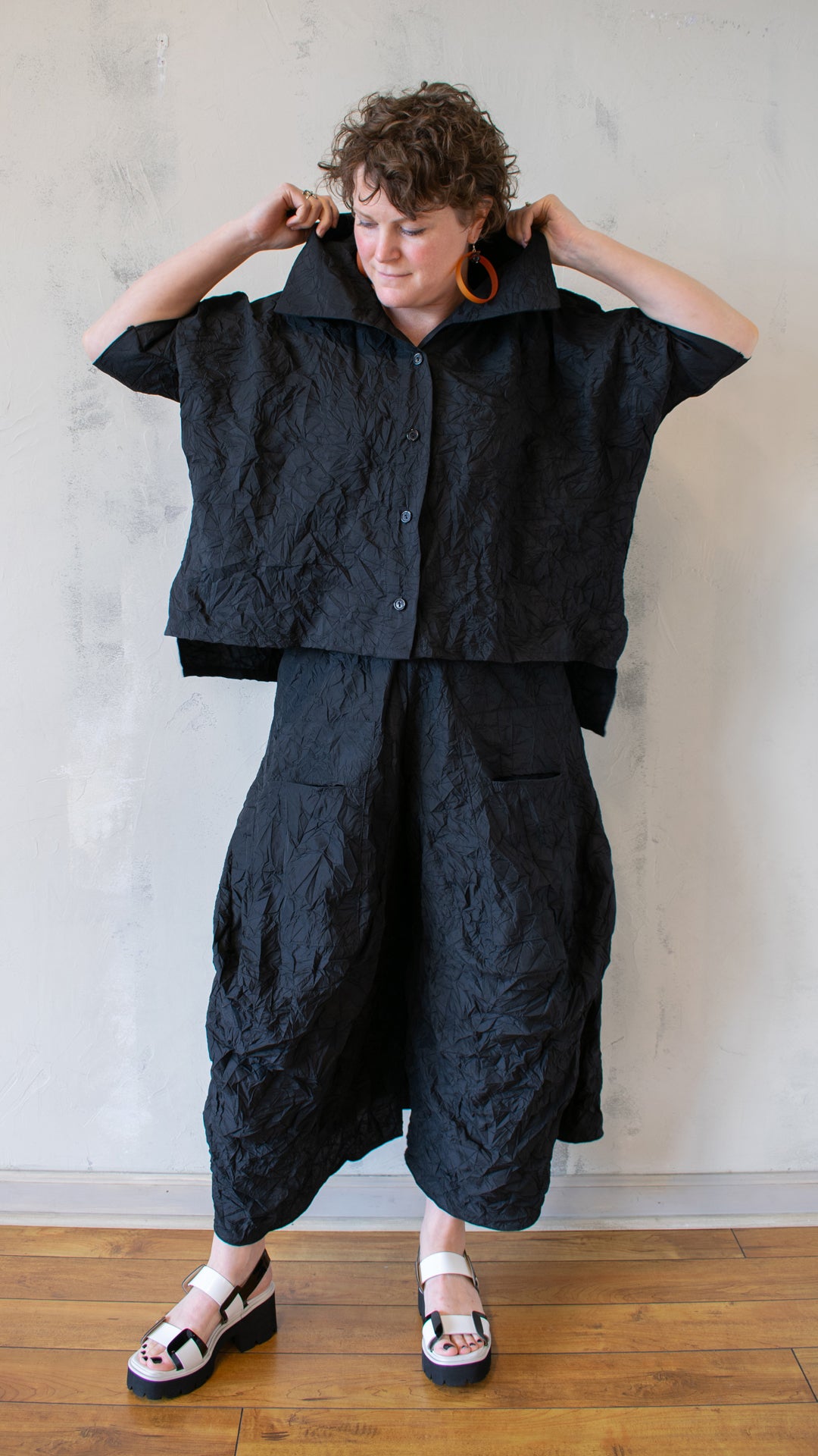 Boxy Crinkle Top in Black