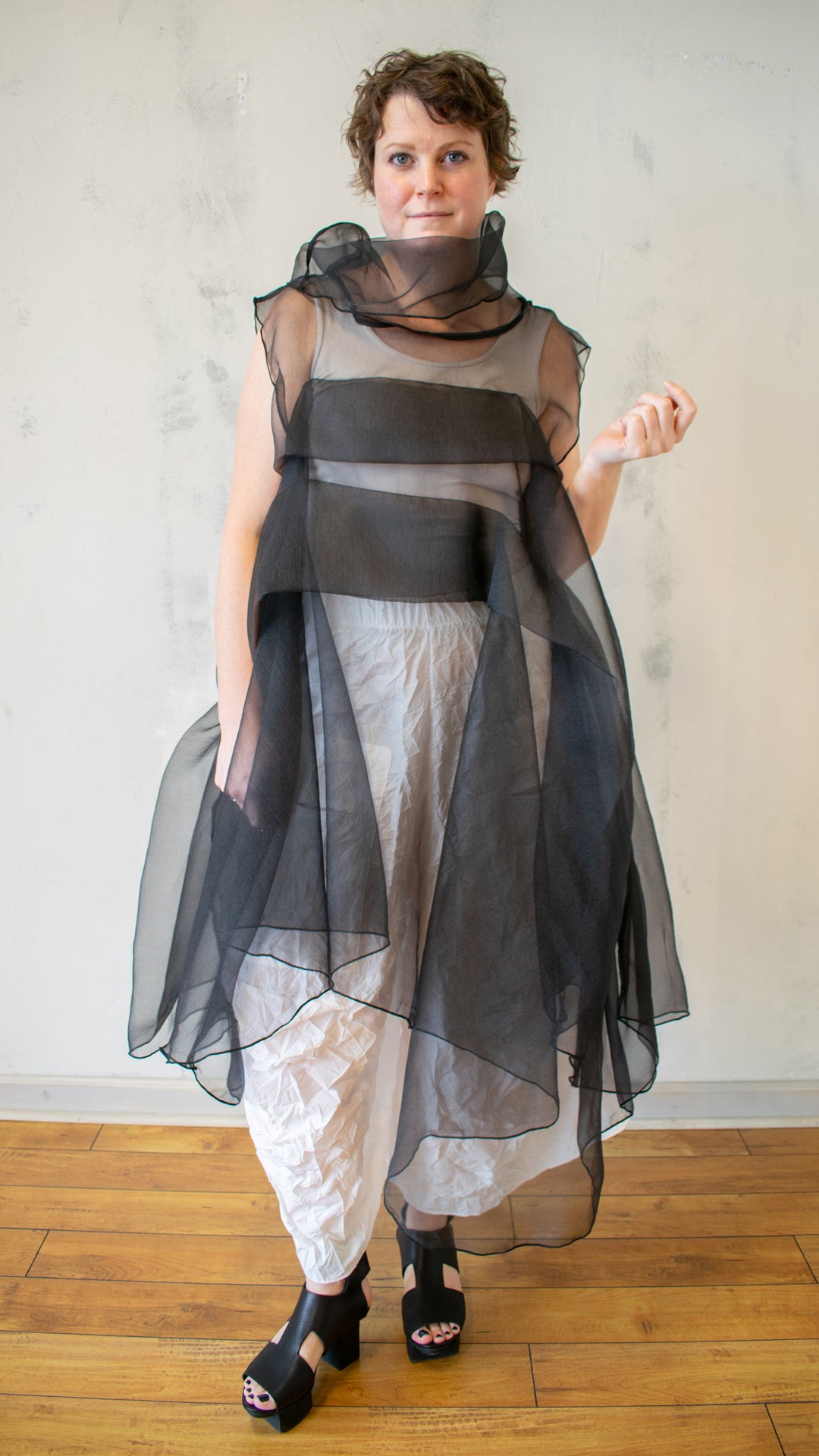 Mesh Cowl Topper in Black