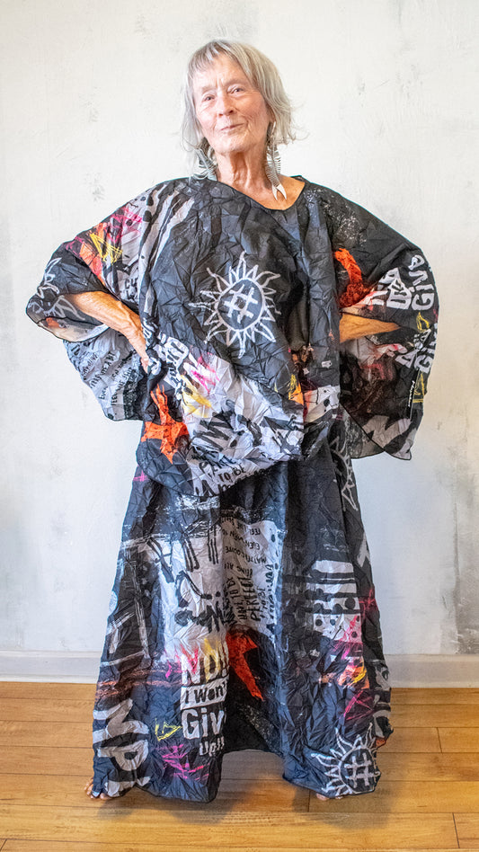 Pillow Top in Black Graffiti