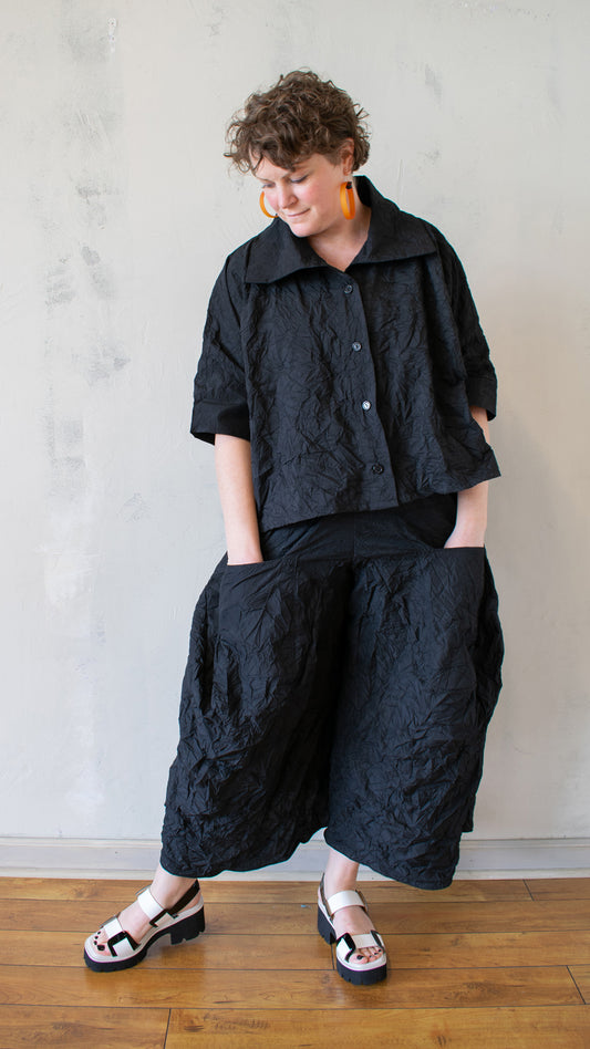 Boxy Crinkle Top in Black