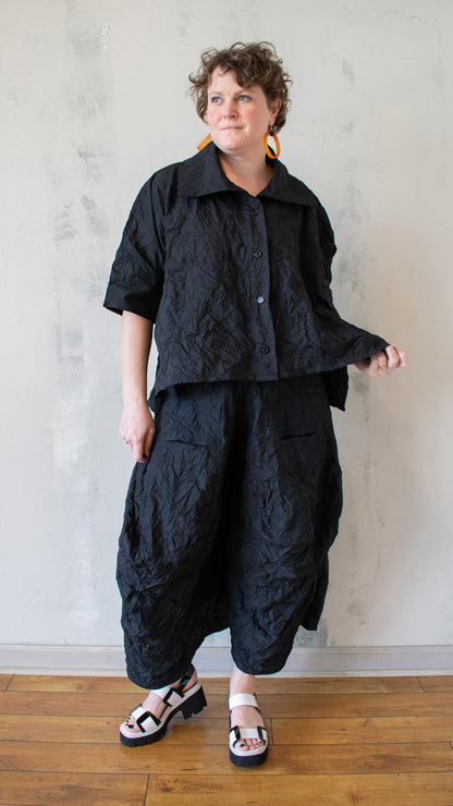 Boxy Crinkle Top in Black