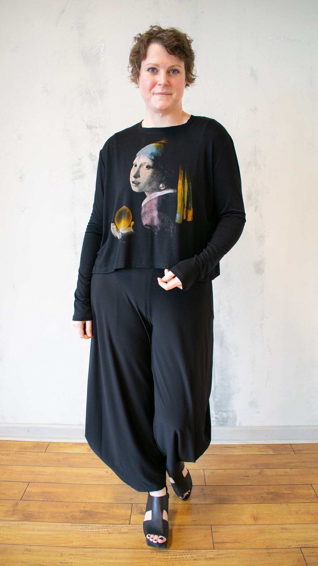 Pearl Girl Crop Long Sleeve Tee