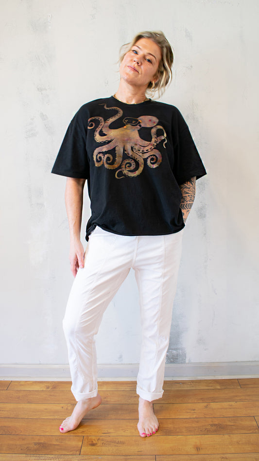 Octopus in Meta Glasses Long Tee