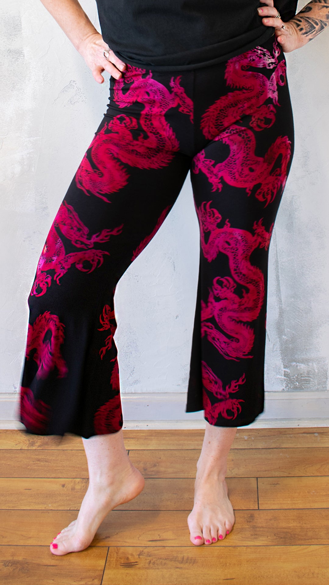 Crop Flare Leg in Pink Dragon